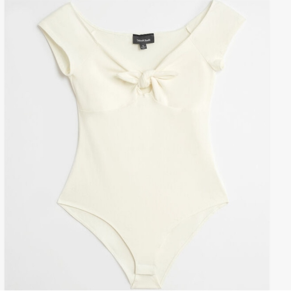 Cream Bodysuit with Knot Detail